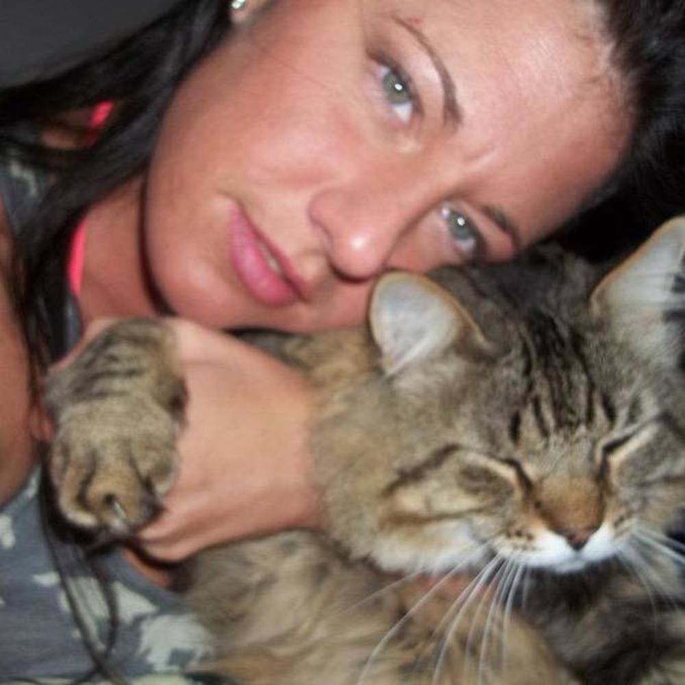 Meet your Posher, Gina